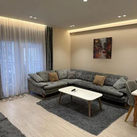 Daily 3 Апартаменты *