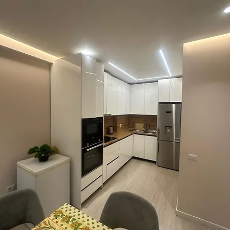 Daily 3 Апартаменты *