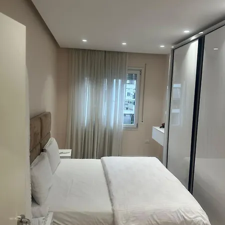 Daily 3 Апартаменты Тирана