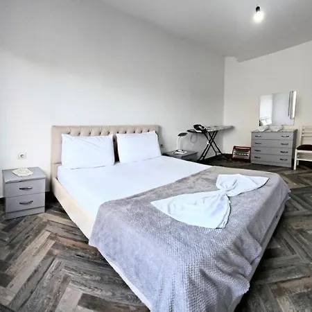 Apartment Daily 3 Tirana